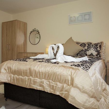 Gooseacre Rooms ฮาร์โรว์ ภายนอก รูปภาพ